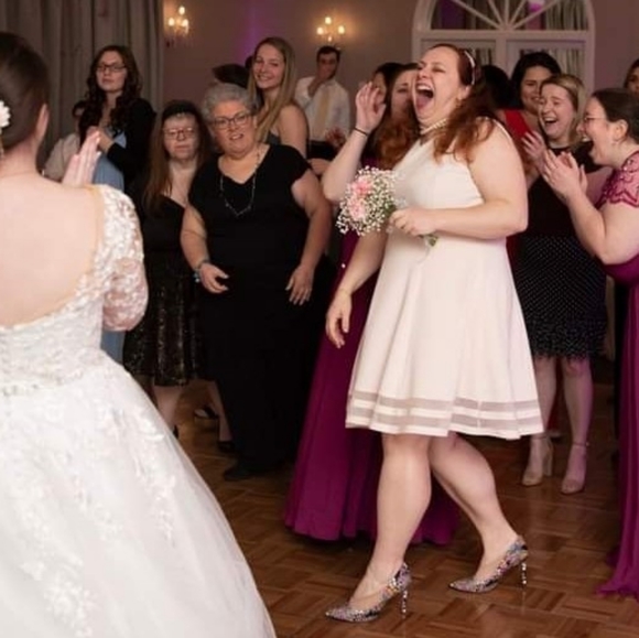 Meet your Posher, Danielle - Picture 3 of 11